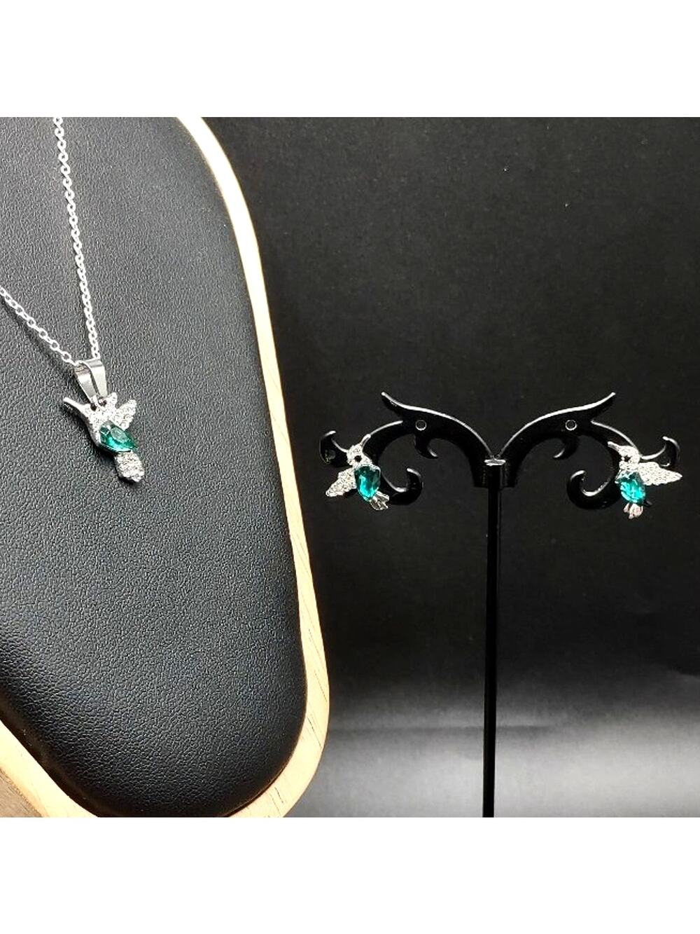 Silver Tone Necklace Earrings Ring Set Hummingbird CZ Emerald Green Women's NEW!
